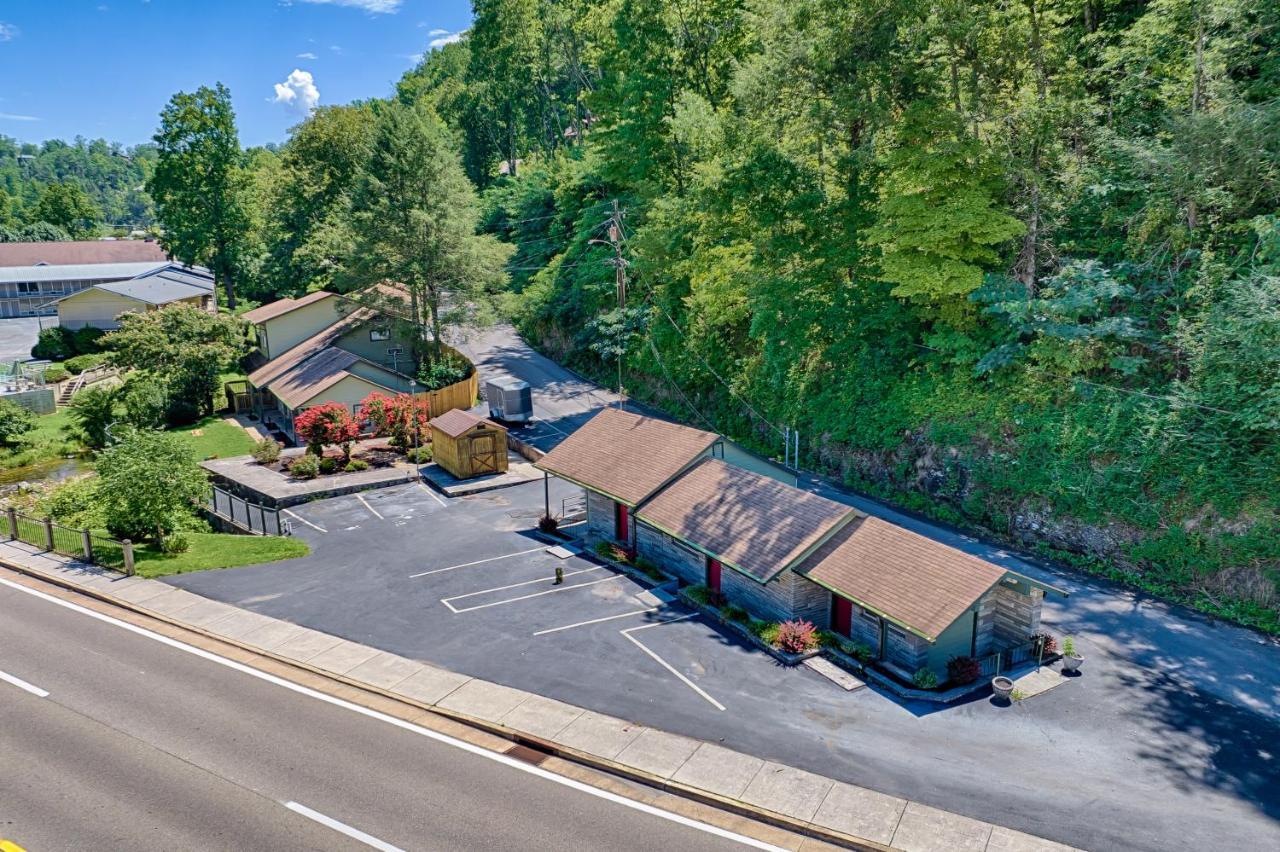 Newly Remodeled Motel In Gatlinburg! מראה חיצוני תמונה