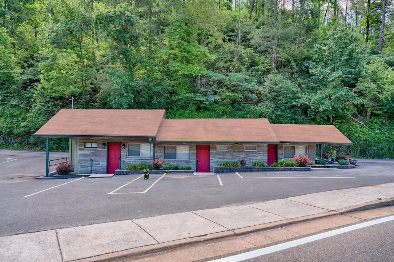 Newly Remodeled Motel In Gatlinburg! מראה חיצוני תמונה