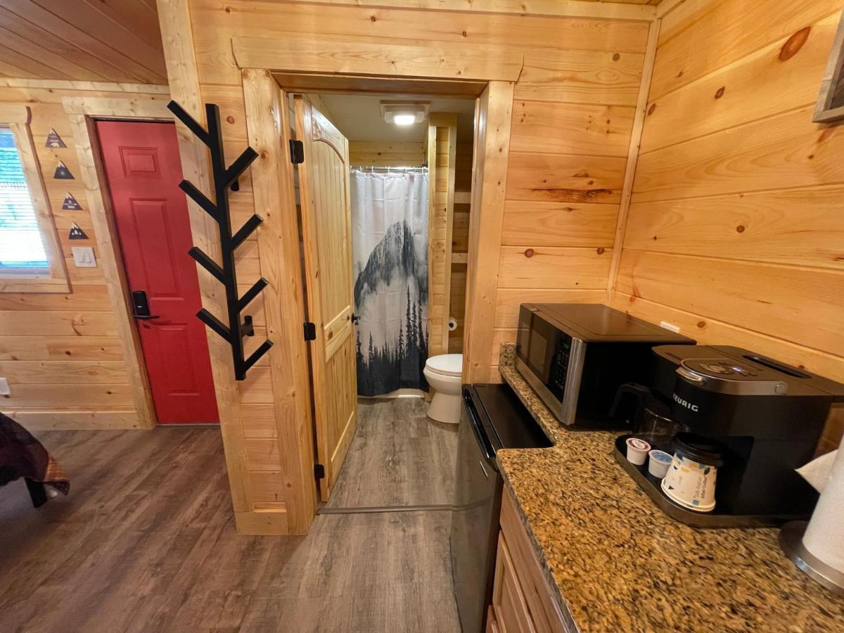 Newly Remodeled Motel In Gatlinburg! מראה חיצוני תמונה
