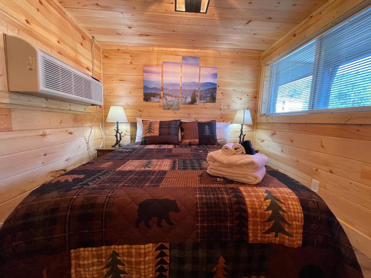 Newly Remodeled Motel In Gatlinburg! מראה חיצוני תמונה